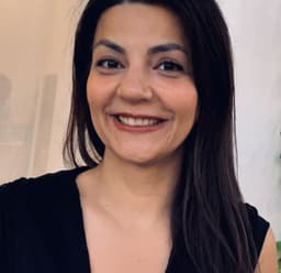 Zohreh Sadeghi